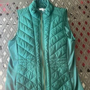Women’s green Maurice’s vest size l